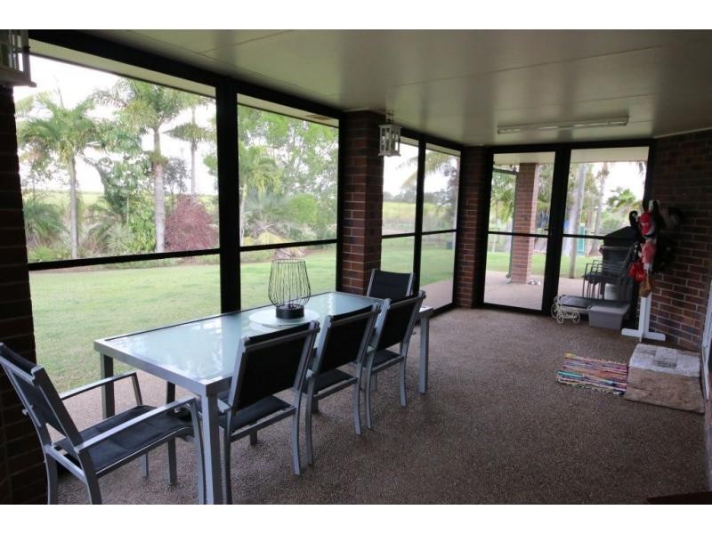 49 BOWLING GREEN Street, Brandon QLD 4808