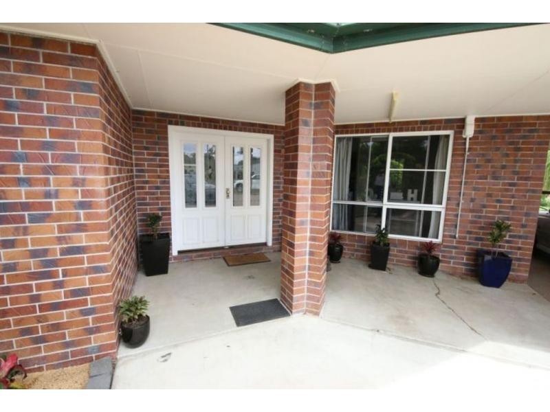 49 BOWLING GREEN Street, Brandon QLD 4808