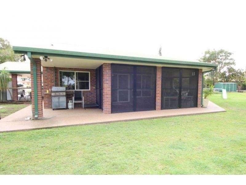 49 BOWLING GREEN Street, Brandon QLD 4808