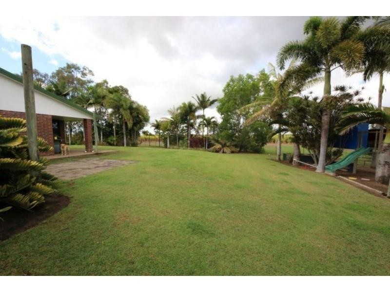 49 BOWLING GREEN Street, Brandon QLD 4808