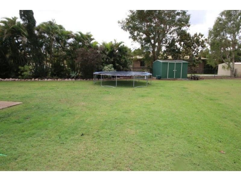 49 BOWLING GREEN Street, Brandon QLD 4808
