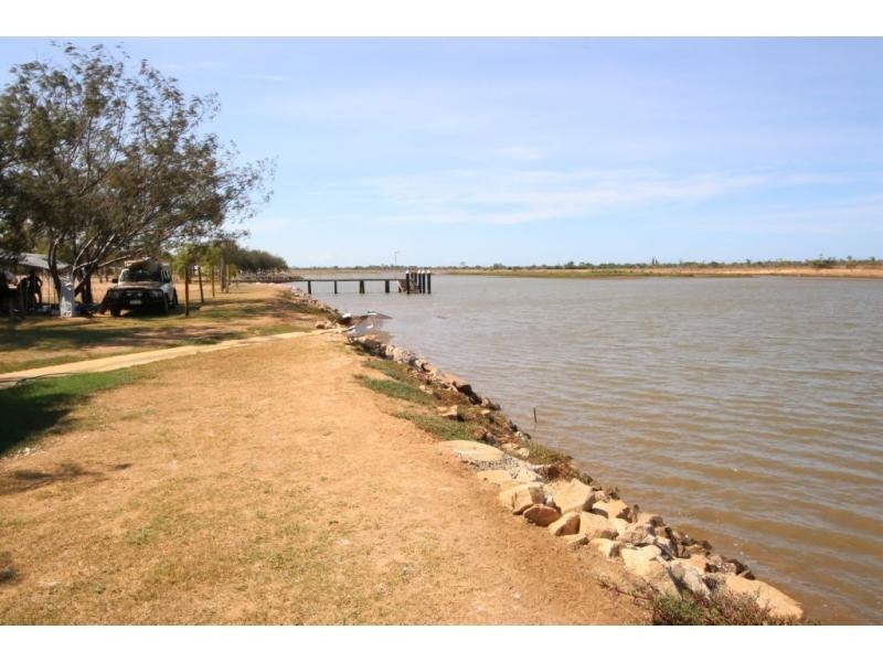 3/12 HINKSON Esplanade, Home Hill QLD 4806