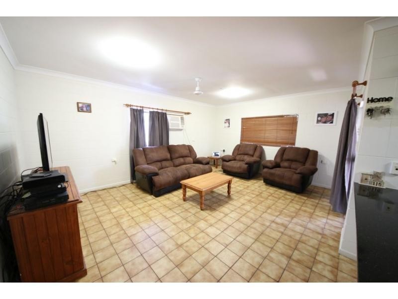 96 THIRTEENTH Avenue, Home Hill QLD 4806