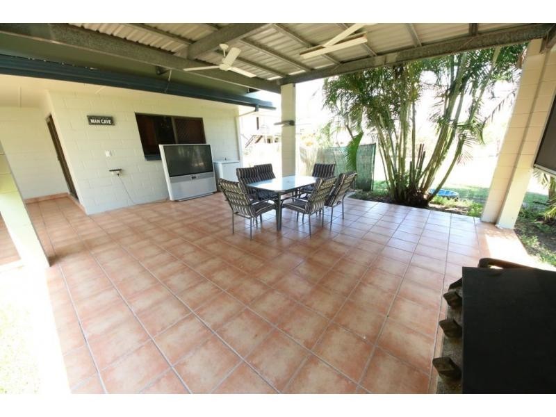 96 THIRTEENTH Avenue, Home Hill QLD 4806