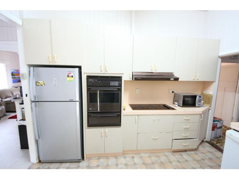 1 PARKER Street, Ayr QLD 4807