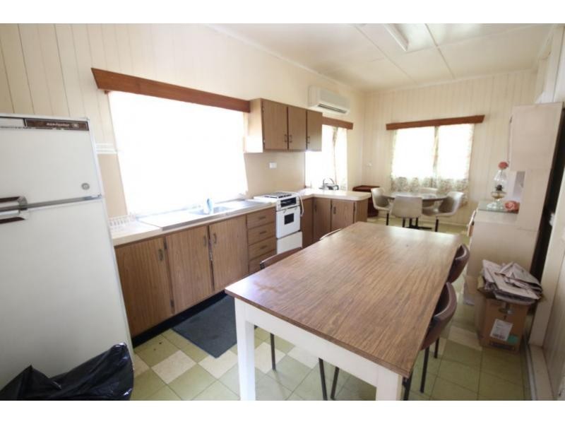 42 BEACH Road, Ayr QLD 4807