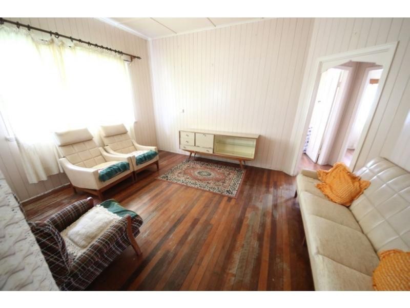 42 BEACH Road, Ayr QLD 4807