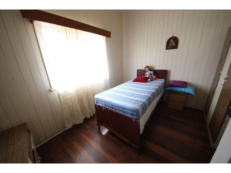 42 BEACH Road, Ayr QLD 4807