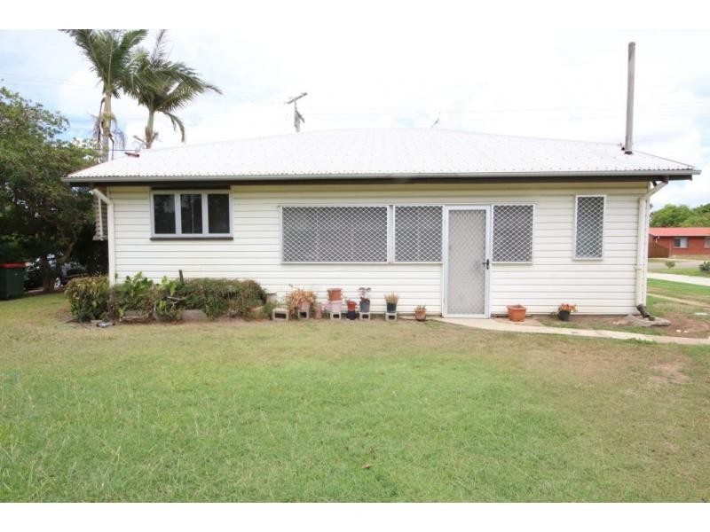 42 BEACH Road, Ayr QLD 4807
