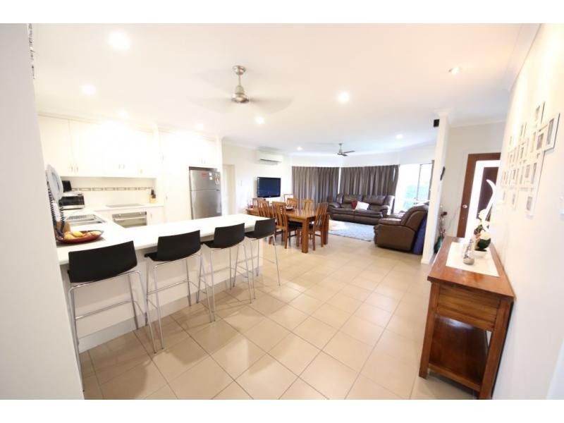 87 BEACH Road, Ayr QLD 4807