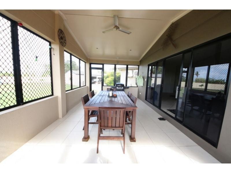 534 RITA ISLAND Road, Jarvisfield QLD 4807