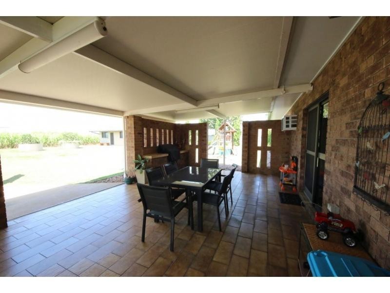 88-90 MUNRO Street, Brandon QLD 4808