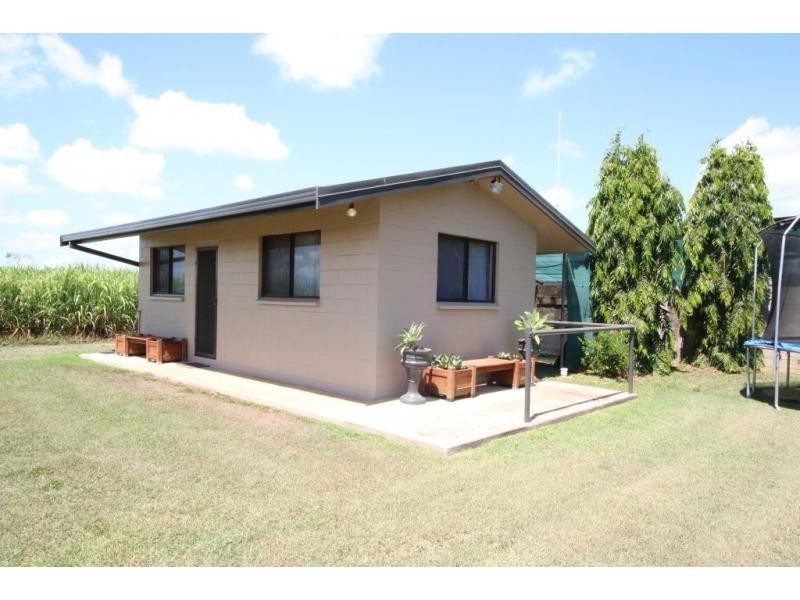 88-90 MUNRO Street, Brandon QLD 4808