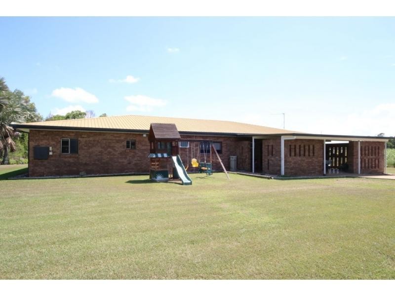 88-90 MUNRO Street, Brandon QLD 4808