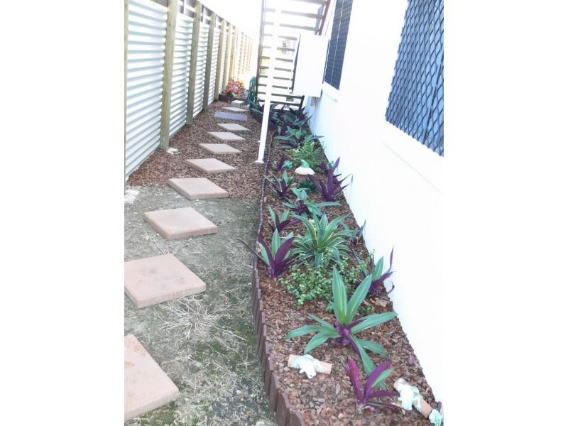 Unit 4/87 MACMILLAN Street, Ayr QLD 4807