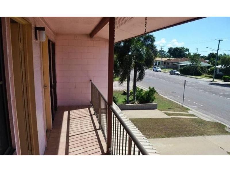 4/37-39 CHIPPENDALE Street, Ayr QLD 4807