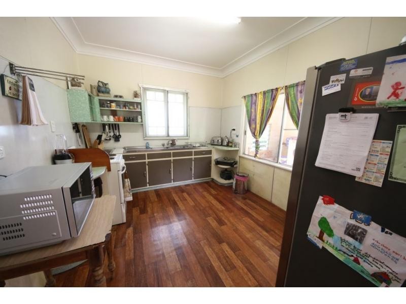 57 THIRTEENTH Avenue, Home Hill QLD 4806