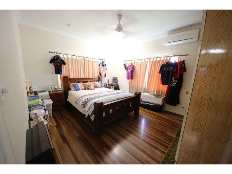 57 THIRTEENTH Avenue, Home Hill QLD 4806