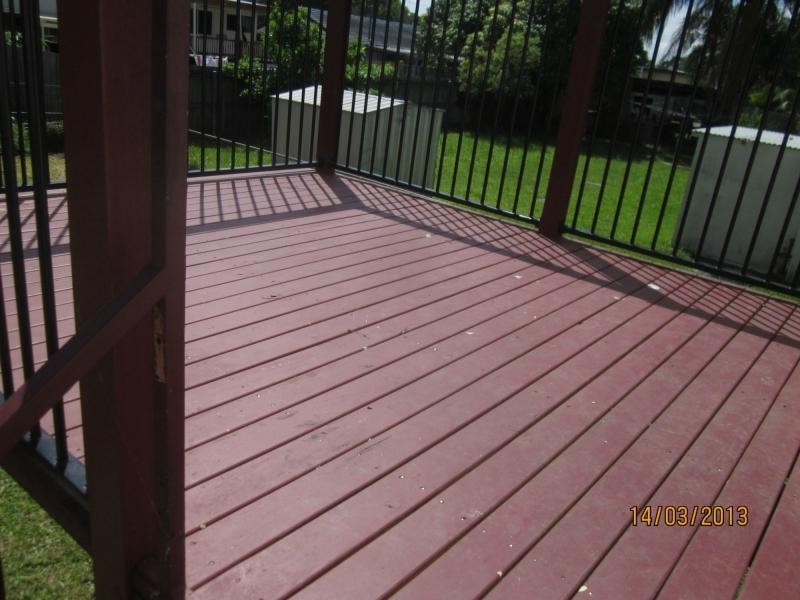 10 Maple Street, Kingston QLD 4114