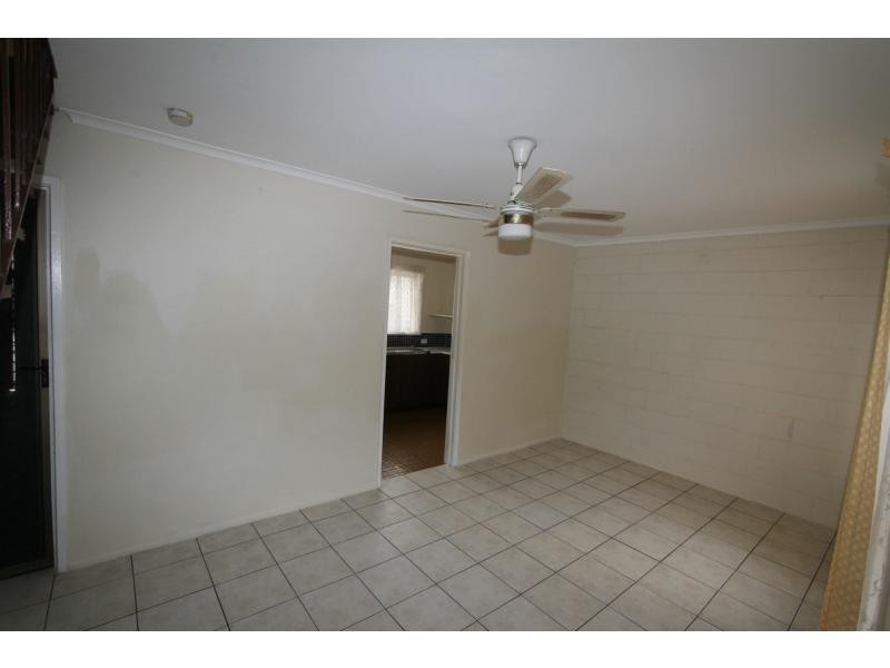 2/111 Station Road, Woodridge QLD 4114