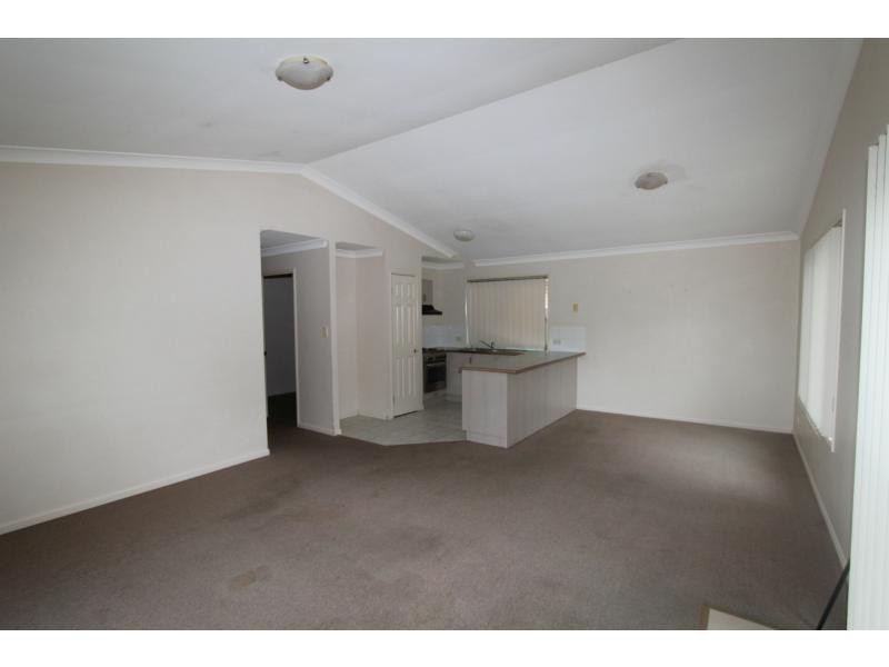 4 Peachface Street, Loganlea QLD 4131