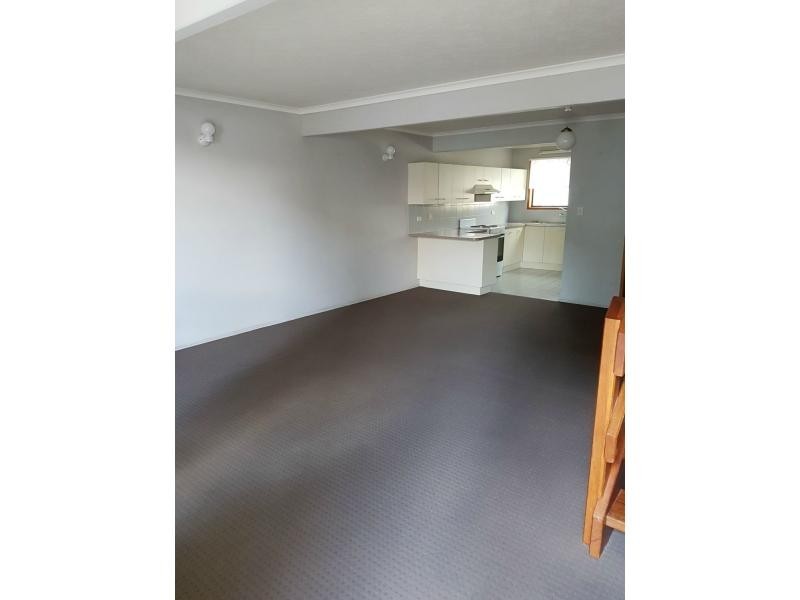 9/155 John Paul Drive, Springwood QLD 4127