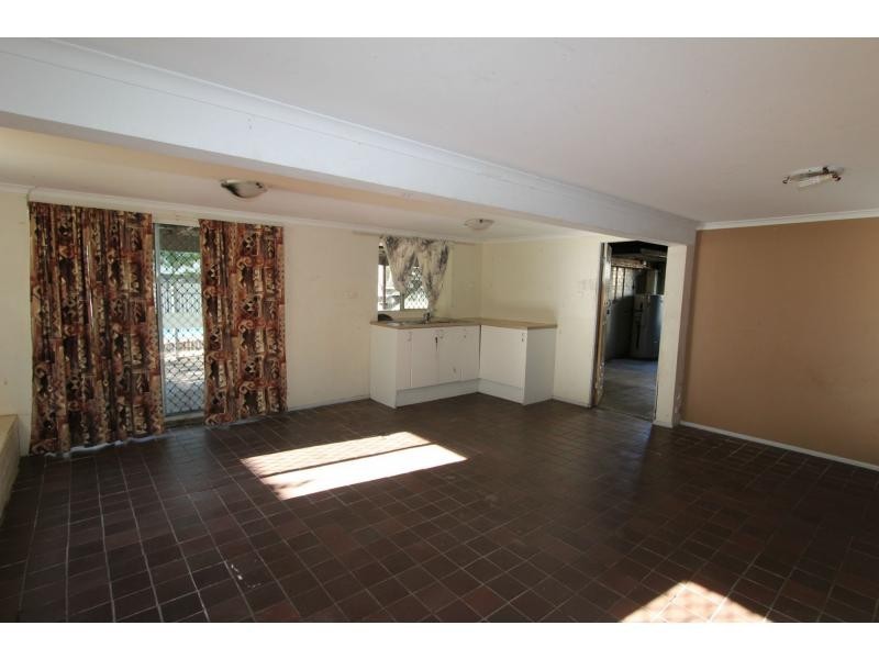 7 Chestnut Street, Logan Central QLD 4114