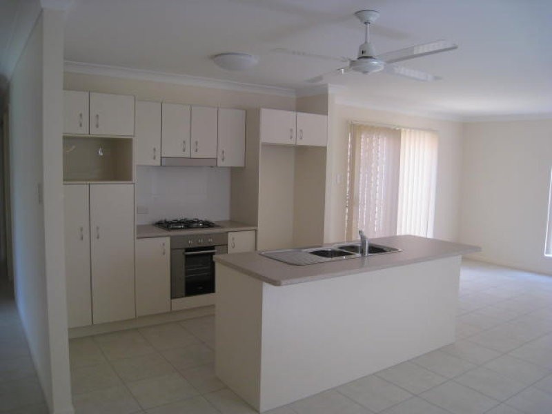 2/47 Queens Road, Kingston QLD 4114