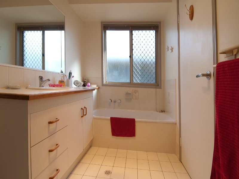 26 Hanlon Street, Tanah Merah QLD 4128