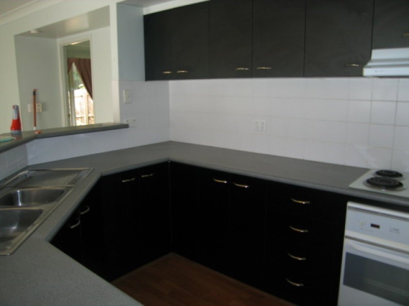 29 Greenlaw Place, Eight Mile Plains QLD 4113