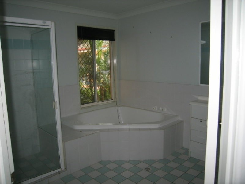 29 Greenlaw Place, Eight Mile Plains QLD 4113