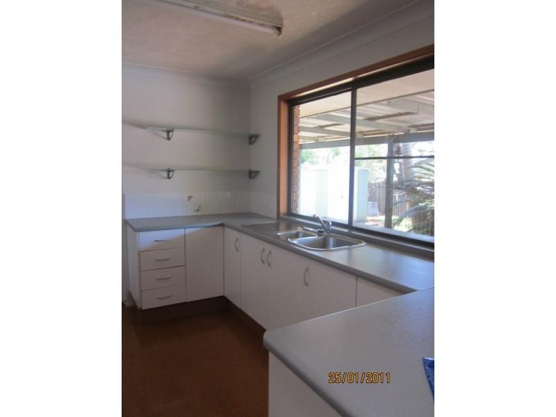 9 Crocus Street, Daisy Hill QLD 4127