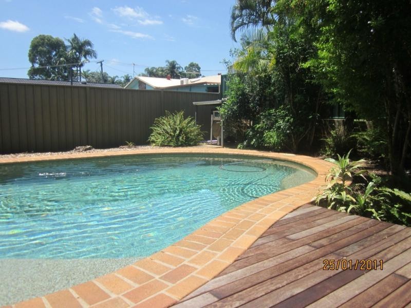 9 Crocus Street, Daisy Hill QLD 4127