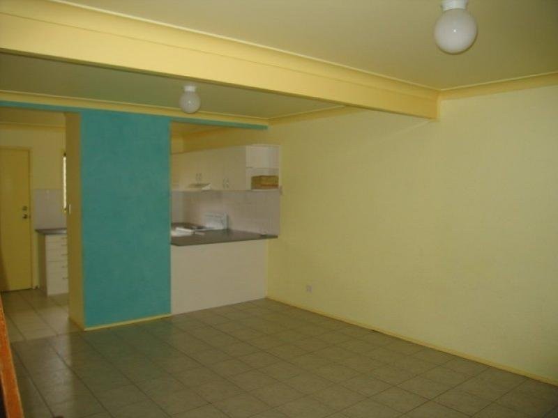 2/28 Garfield Road, Logan Central QLD 4114