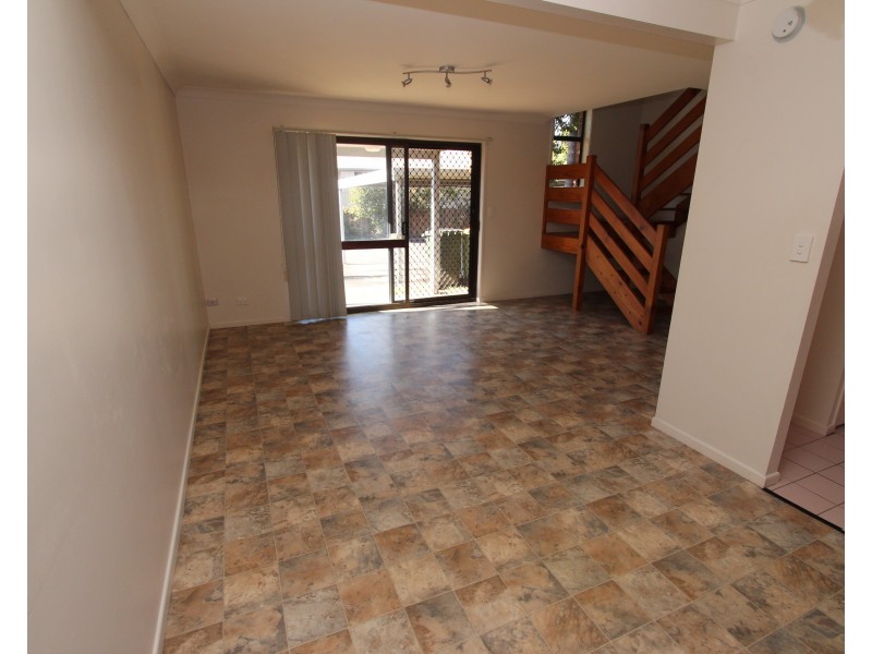 4/15 Smith Road, Woodridge QLD 4114
