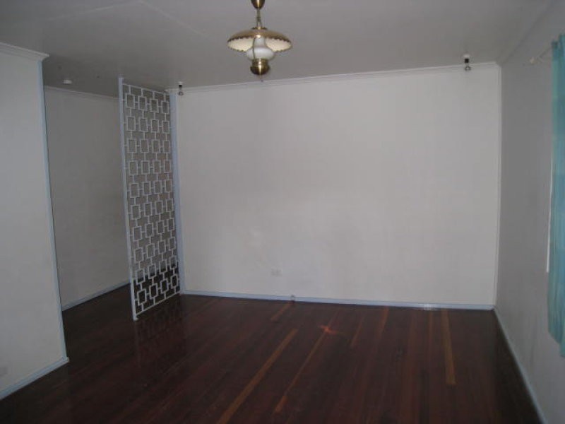 8 Arthur Street, Woodridge QLD 4114