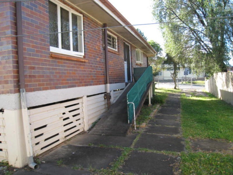 8 Arthur Street, Woodridge QLD 4114