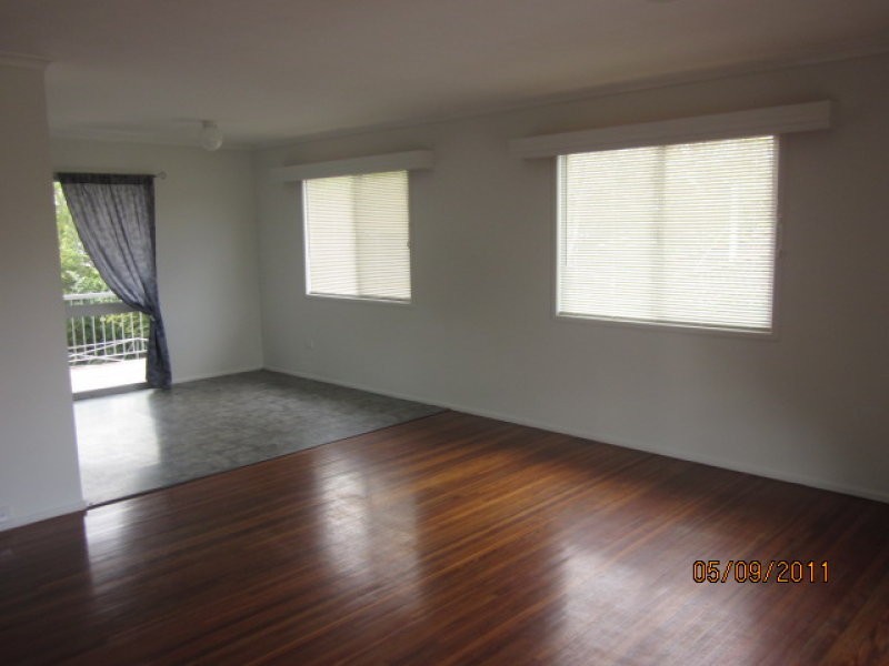 15 Strathdarr Street, Woodridge QLD 4114