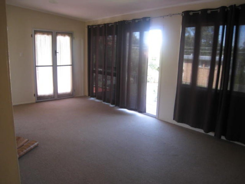 19 Oakland Avenue, Woodridge QLD 4114