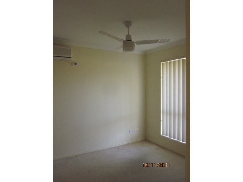 92 Watarrka Drive, Parkinson QLD 4115