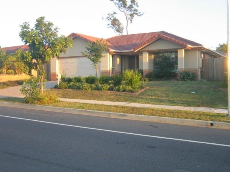104 Wallum Drive, Parkinson QLD 4115