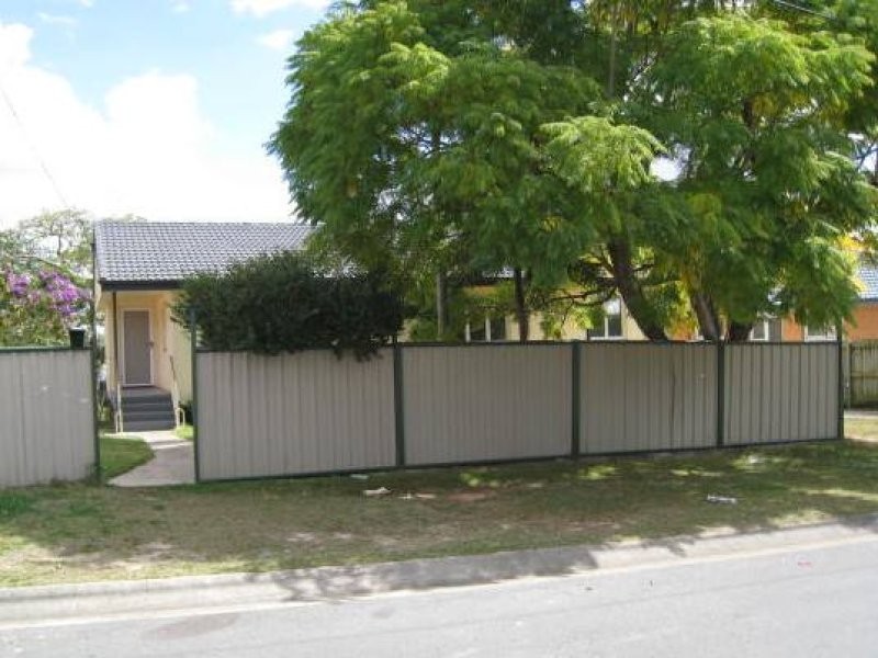 7 Avoca Street, Woodridge QLD 4114
