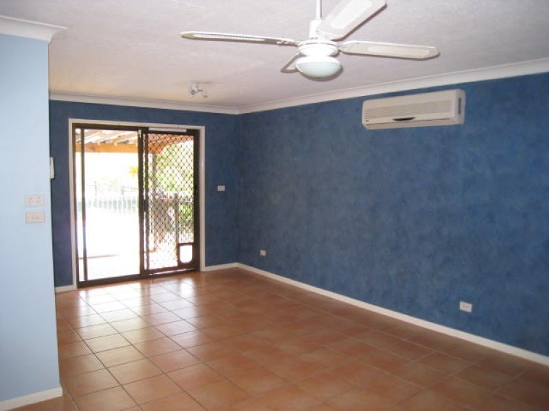 13 Orlando Crescent, Springwood QLD 4127
