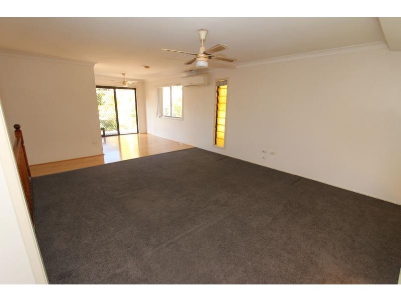 35 Caloola Street, Springwood QLD 4127