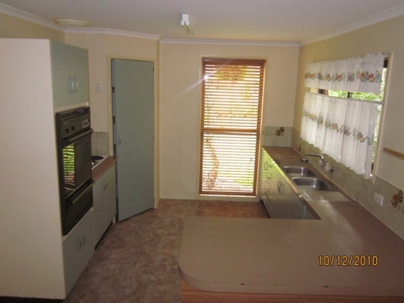 8 Juanita Grove, Springwood QLD 4127