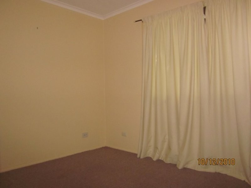 8 Juanita Grove, Springwood QLD 4127