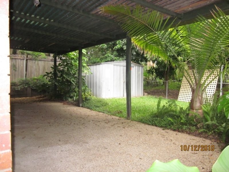 8 Juanita Grove, Springwood QLD 4127
