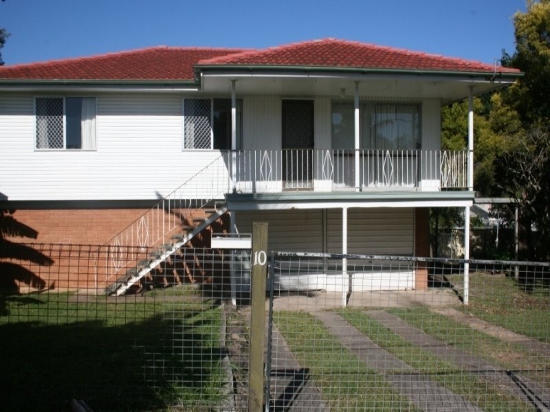 10 Karabil Street, Kingston QLD 4114