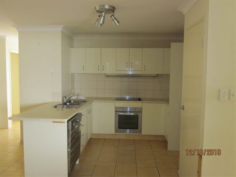 16 Apsley Crescent, Parkinson QLD 4115