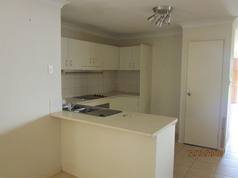 16 Apsley Crescent, Parkinson QLD 4115